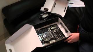 ASRock Z77 Extreme6 Ivy Bridge motherboard unboxing [upl. by Saddler]