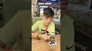 ABANG MAKAN TANAMAN⁉️ funny leonatafamily icecream food comedy funnychallenge comedymovies [upl. by Scott]