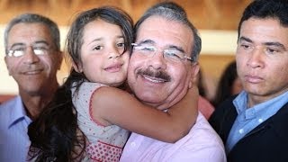 Danilo Medina visita Juncalito dispone siembra de chinola en apoyo caficultores [upl. by Claudia459]