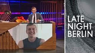 Road to Russia  WM 2018 quotIch packe meinen Kofferquot mit Toni Kroos  Late Night Berlin  ProSieben [upl. by Assirak]