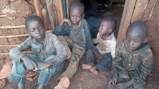 poor 4 kids survive days without food while living alone African kenya [upl. by Scevor]