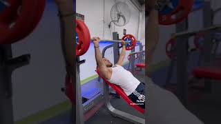 Incline bench press trends chest upperchest gym fitness workoutmotivation [upl. by Ribak]