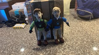 Wild Kratts Chris and Martin Kratt plushies toy review [upl. by Madi360]