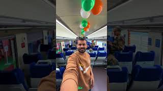 Prayagraj To Gorakhpur Vande Bharat Express  Train 2254922550  Via Lucknow Ayodhya [upl. by Sllew]