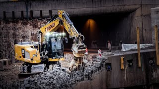 Stuttgart 21 Bauabschnitt 24  Rückbau Behelfsbrücke mit CAT M320F  17122020 s21 stuttgart21 [upl. by Uhsoj]