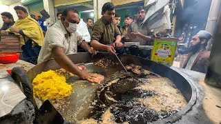 Taj Mahal Nalli Chapli Kabab Peshawar  Fresh Bone Marrow from Broken Big Bones  Street Food [upl. by Asyram733]