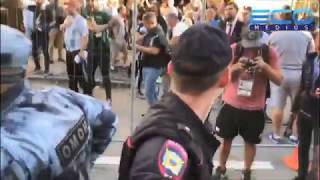 Emocionante banderazo Argentino en San Petersburgo frente al hotel de los jugadores [upl. by Akino]