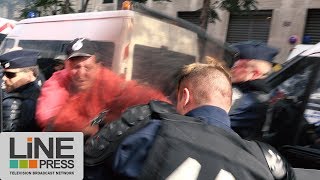 Manifestation des métallurgistes Colère ouvrière Incidents  Paris  France 13 octobre 2017 [upl. by Lajib571]