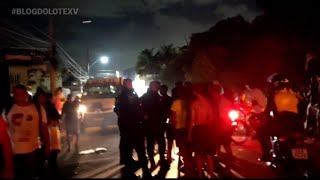 PROTESTO POR FALTA DÁGUA MORADORES FECHARAM PONTE EM BELFORD ROXO Quarta 3010 [upl. by Alten]