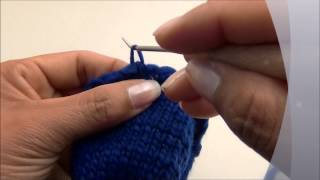 How to Tighten the Cast in Loom Knitting Loom Knit [upl. by Adnyl622]