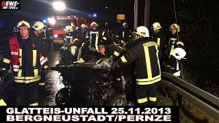 Blitzeis  Person in PKW eingeklemmt Schwerer GlatteisUnfall  25112013 Bergneustadt [upl. by Sidalg]