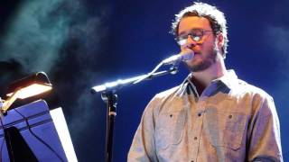 Amos Lee LIVE quotNovember Rainquot cover by Guns N Roses Philadelphia [upl. by Mouldon911]