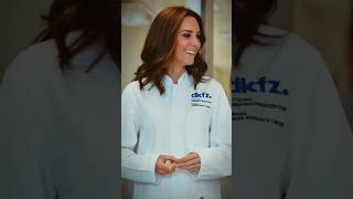 William amp Kate wore lab coats and took turns looking at cells through a microscope in Germany 2017 [upl. by Becket53]