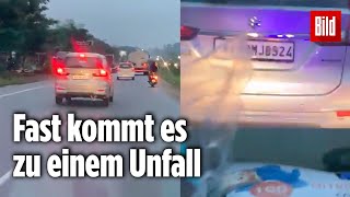 Indien Autofahrer bremst einfach Krankenwagen aus [upl. by Rehpotsihrc]