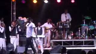 Fally IPUPA En Concert Live a Kin Part7  Une Minute [upl. by Einnij]