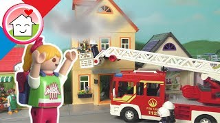 Playmobil pompier en francais Mme Bader en danger  La famille Hauser [upl. by Letch]