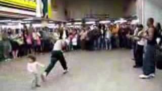 streetfighter breakdance tighter sync [upl. by Velvet485]