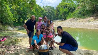 Cocinando un Locrio de Cerdo a FOGÓN Una Familia en las Orillas del Río [upl. by Seligmann]