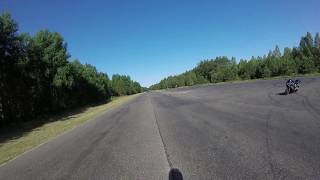 Kawasaki zx10r vs zx9r [upl. by Llednar]