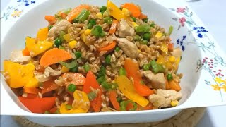 STIR FRIED FARRO WITH CHICKEN AND VEGGIES  FARRO CON POLLO I VERDURE [upl. by Lunetta]