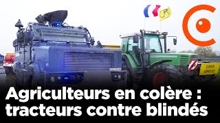 REPLAY – Agriculteurs évacués par les blindés de la Gendarmerie à la centrale Leclerc à Beychac [upl. by Heywood651]