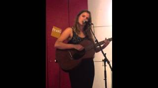 Maaike Ouboter Dat ik je mis Live Acoustic  FNAC Cafe Antwerpen 040715 [upl. by Arayk244]