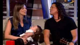 CARLOS VIVES Y SU REINA CANTANDO VALLENATO 6 ENTREVISTA EN CARACOL [upl. by Arraic]