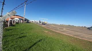 Aeroporto de Caxias do Sul  Embraer abastecendo FAB e decolagem Placar linhas aéreas [upl. by Flodur]