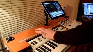 CENTRIC Tech 001 OneString USB Midi Ribbon Controller vs Animoog [upl. by Rovelli925]