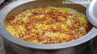 Bawarchi se seekhiye Chicken Dum Biryani 25 log ke liyeWorld Famous Hyderabadi Chicken Dum Biryani [upl. by Lyle]