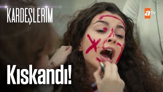 Harika Asiyeye zorbalık yapıyor  Kardeşlerim 5 Bölüm [upl. by Ahmad]