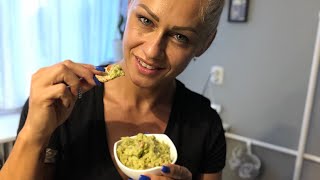 Recept  Guacamole  avokádókrém [upl. by Stoneham]