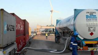 Truck to ship LNG bunkering in the Port of Rotterdam Timelapse [upl. by Zavras79]