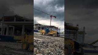 Komatsu greyder çamur sıyırıyor Komatsu grader scrapes mud [upl. by Gonta551]