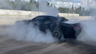 Dodge Challenger scatpack BURNOUT [upl. by Carroll]