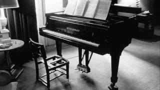 Hindemith Piano Sonata No1 IRuhig bewegte Viertel  Glenn Gould [upl. by Collum297]