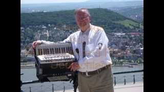 A Banda Cover  Keyboard Yamaha Tyros 5 Fluet voice Dieter Lochschmidt  Impressionen Rüdesheim [upl. by Yniffit783]