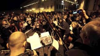 Berlusconi Messiah si dimette Hallelujah  Handel in piazza dir Ton Koopman HD [upl. by Thaxter244]