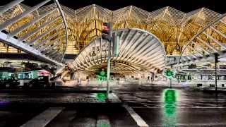 Lissabon  Bahnhof Oriente  Estação do Oriente  Gare do Oriente Timelapse [upl. by Ytisahc]