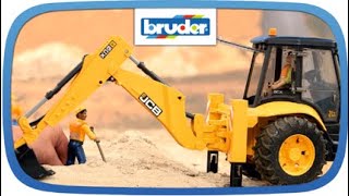 JCB 5CX eco Baggerlader  02454  Bruder Spielwaren [upl. by Aisha]