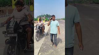 Pattha ka phool fir se Bach Gaya chumma dete hue 🤡youtube shorts funny viralshort comedy [upl. by Eceinhoj230]