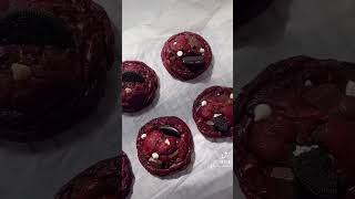 Red velvet Oreo Gooey Cookies [upl. by Caswell]