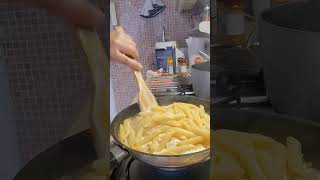 Penne con crema e petto di pollo Concetta ai fornelli [upl. by Lleira]