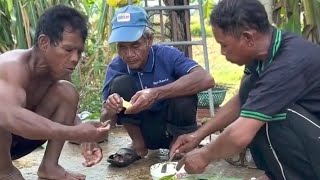 Amazing  Eat raw beef liver  Primitive technology [upl. by Aikemahs]