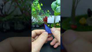 Be sure to remember this trick How to thread a needle tips tools lifehack [upl. by Ruella596]