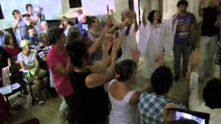 Rosalind and Liora song and dance with audience Jerusalem [upl. by Hteboj]