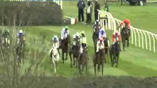 Grand National 2011 John Smiths Fox Hunters [upl. by Burkhard300]