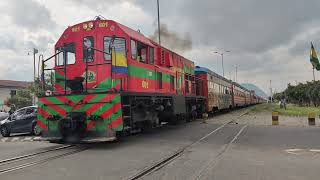 Paso del tren de la sabana por la estación de Cajicá  April 2022 [upl. by Verla]