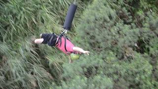 Puenting Adaptado para Personas con Discapacidad  Red de Turismo Accesible  Ecuador [upl. by Acireed55]