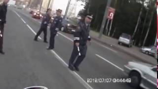 Как дпс ловит мотоциклы kun poliisi saaliit motorcyclists prank motorrad vs polizei [upl. by Alden517]